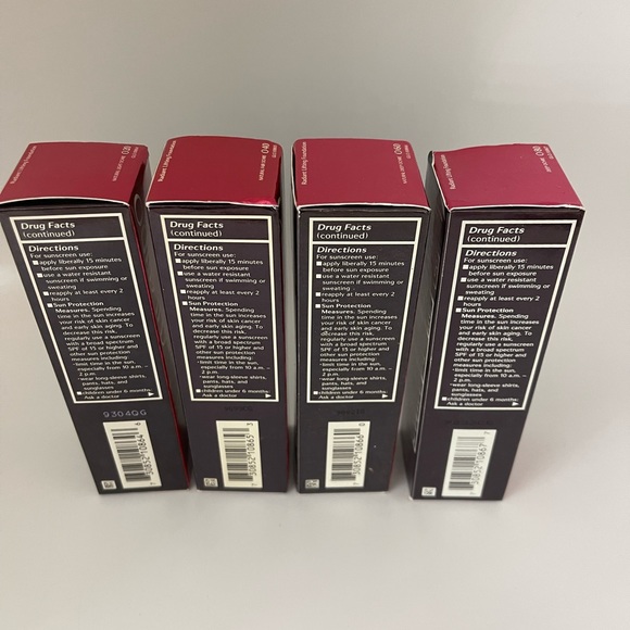 Shiseido Radiant Lifting Foundation - choose your shade! - Picture 7 of 9